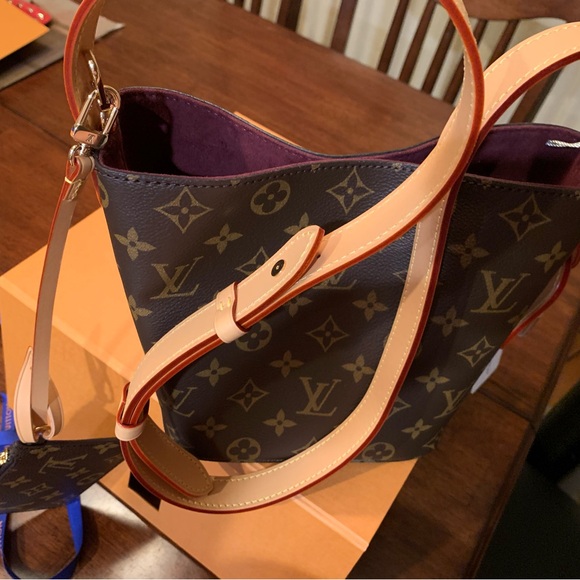 Louis Vuitton Monogram Shoulder limited edition purse long/ short strap/ wallet - Picture 10 of 17